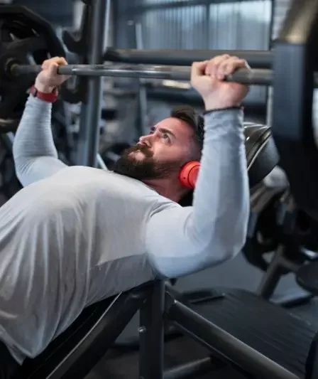 Como evoluir no treino de força com consistência